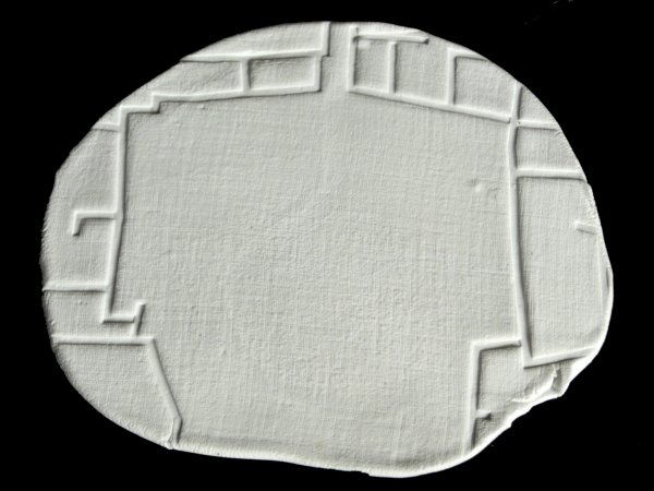 Espais il·limitats XXVIII,  porcelana, 52 x 44 x 1,5 cm. , 2012