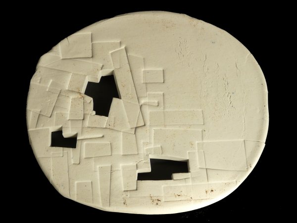 Espais ilimitats VI, porcelana, 35 x 31 x 2 cm., 2011_w600_h450